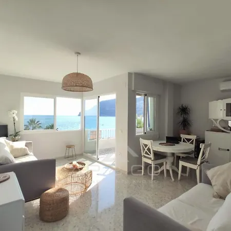 Quiet Beachfront *